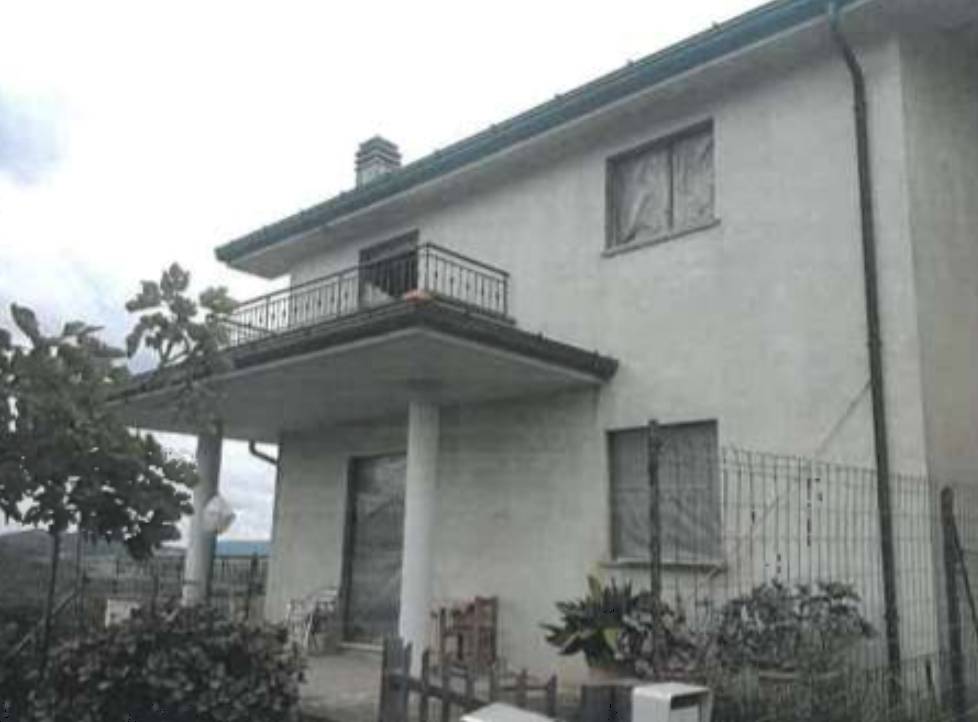 casa indipendente in vendita a Vallefoglia