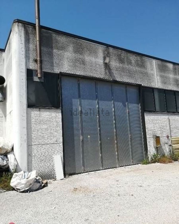 ufficio in vendita a Vallefoglia in zona Montecchio