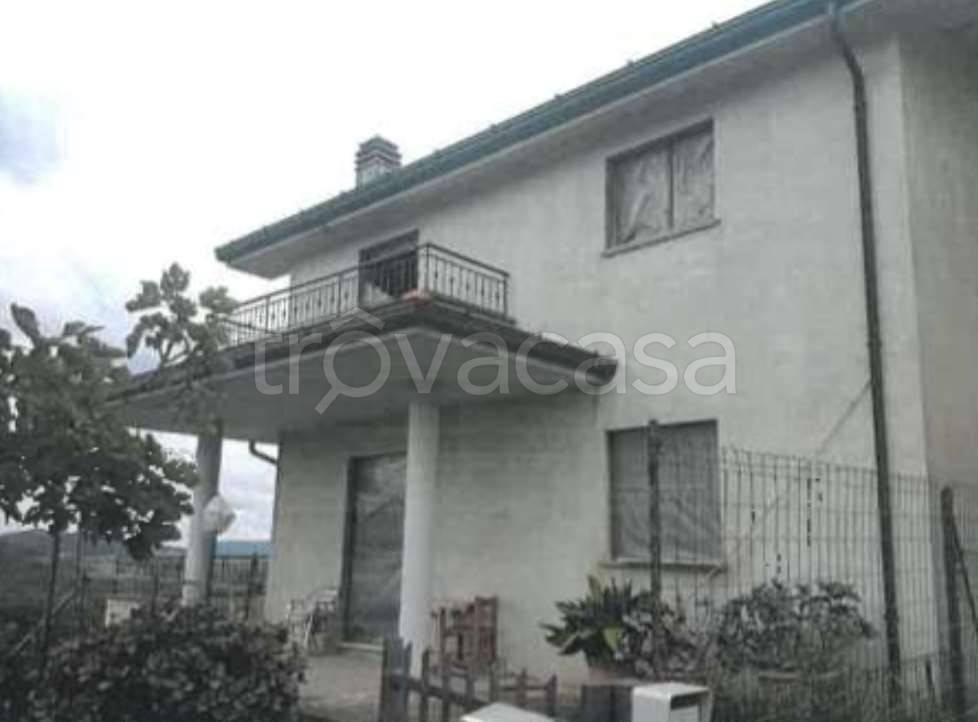 casa indipendente in vendita a Vallefoglia in zona Colbordolo