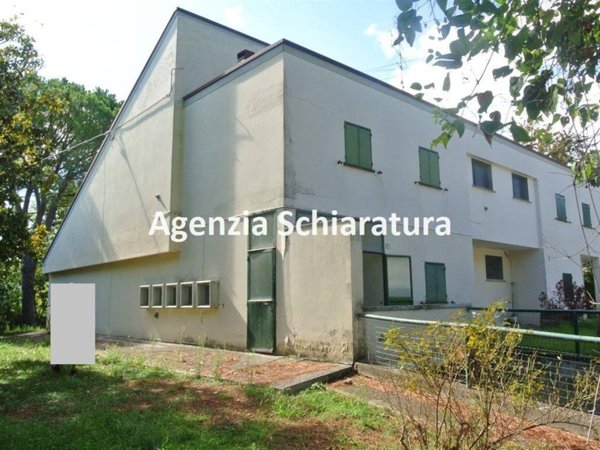 casa indipendente in vendita a Vallefoglia in zona Colbordolo