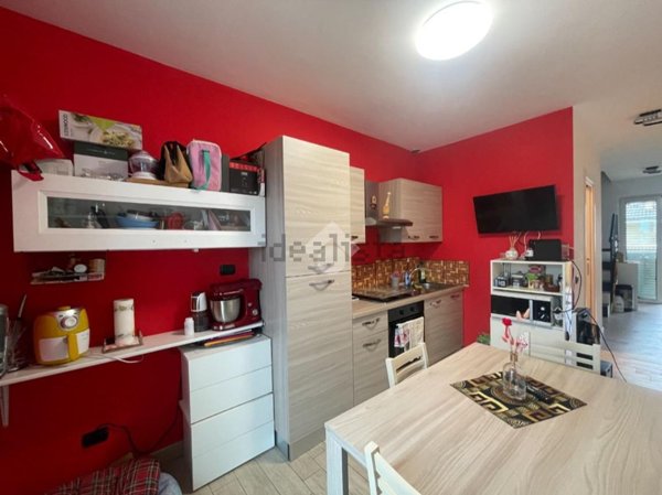 appartamento in vendita a Vallefoglia in zona Montecchio