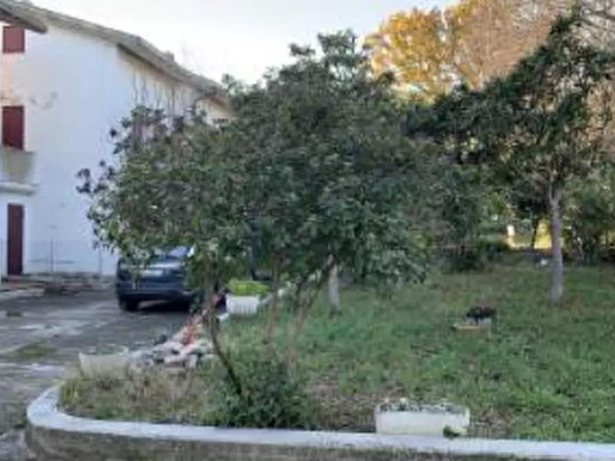 casa indipendente in vendita a Vallefoglia in zona Colbordolo