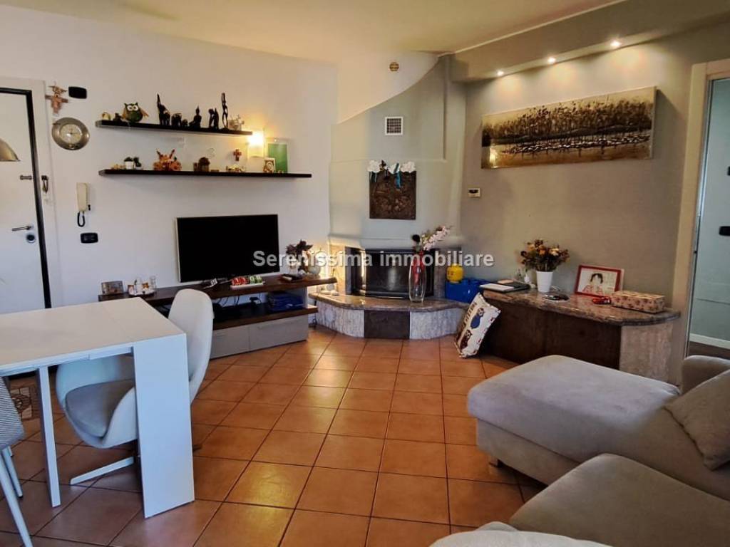 appartamento in vendita a Vallefoglia in zona Montecchio