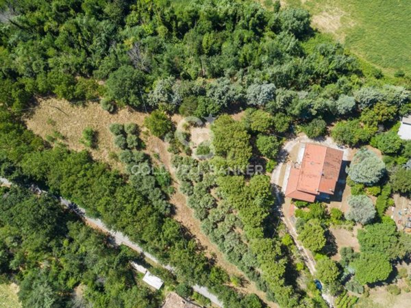 casa indipendente in vendita a Vallefoglia in zona Colbordolo