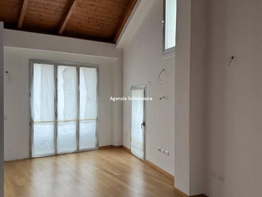 appartamento in vendita a Vallefoglia in zona Montecchio