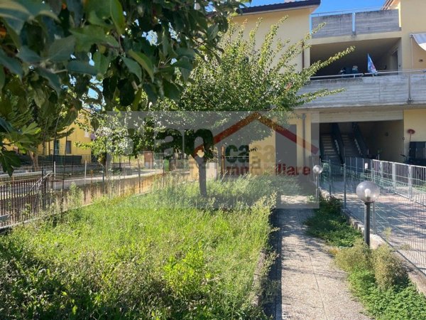 appartamento in vendita a Vallefoglia in zona Cappone