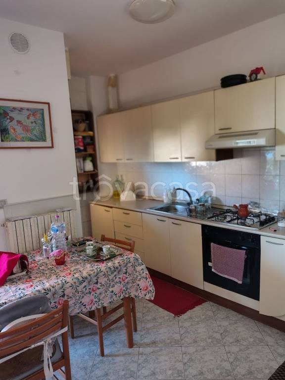 appartamento in vendita a Vallefoglia in zona Montecchio