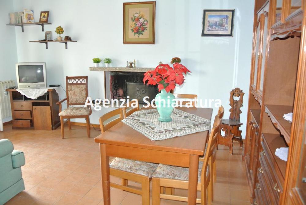 appartamento in vendita a Vallefoglia in zona Montecchio