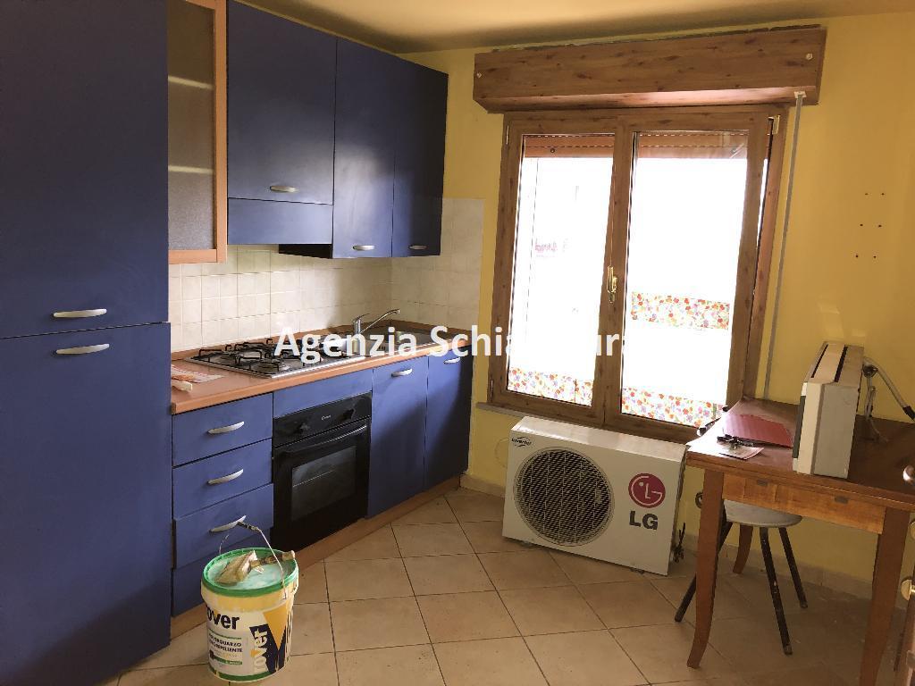 appartamento in vendita a Vallefoglia in zona Montecchio