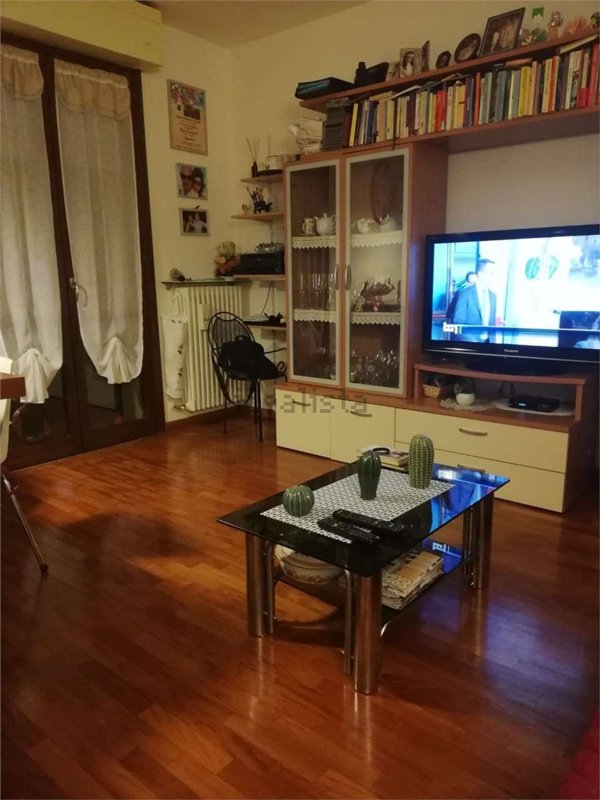 appartamento in vendita a Vallefoglia in zona Montecchio