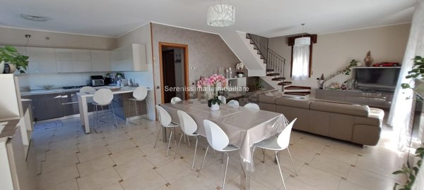 appartamento in vendita a Vallefoglia in zona Morciola