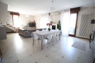 casa indipendente in vendita a Vallefoglia in zona Morciola