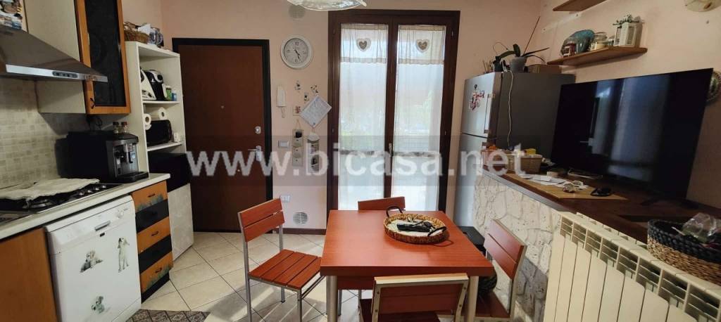 casa indipendente in vendita a Vallefoglia in zona Montecchio