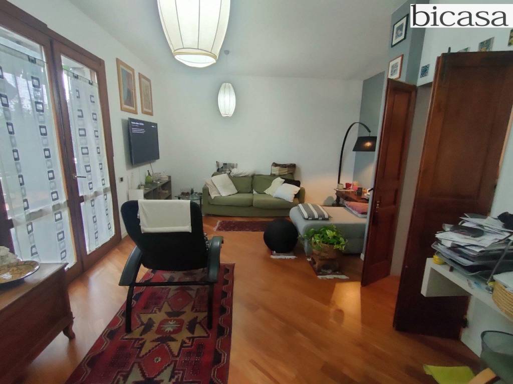 casa indipendente in vendita a Vallefoglia in zona Montecchio