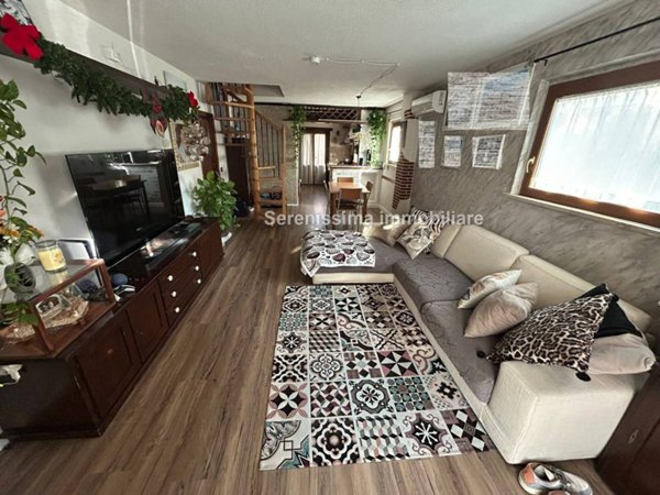 appartamento in vendita a Vallefoglia in zona Montecchio