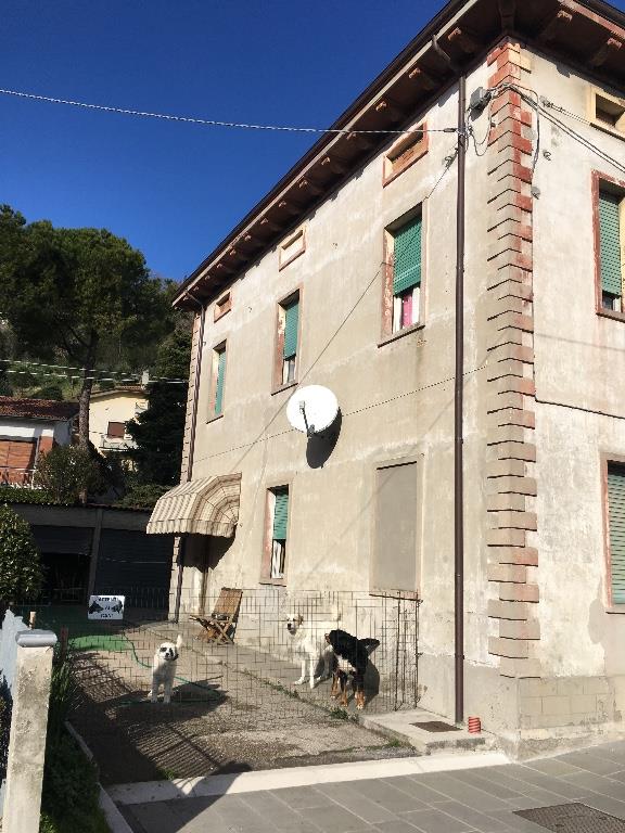 casa indipendente in vendita a Vallefoglia
