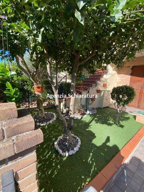 appartamento in vendita a Vallefoglia in zona Montecchio