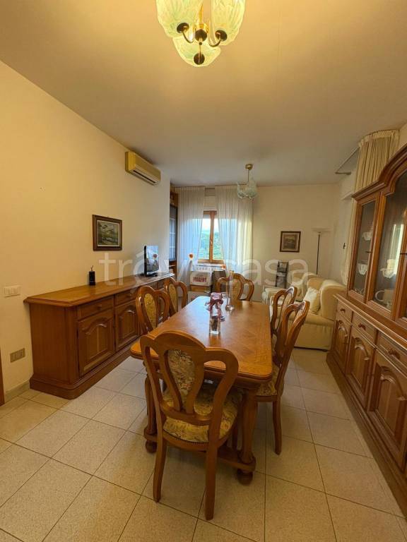 appartamento in vendita a Vallefoglia in zona Montecchio