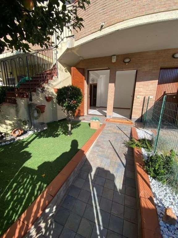 appartamento in vendita a Vallefoglia in zona Montecchio