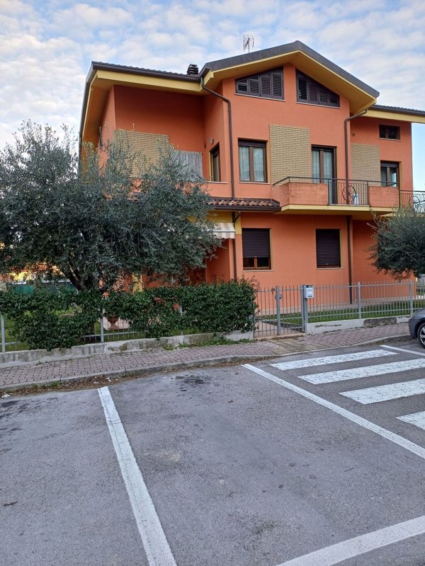 appartamento in vendita a Vallefoglia in zona Bottega