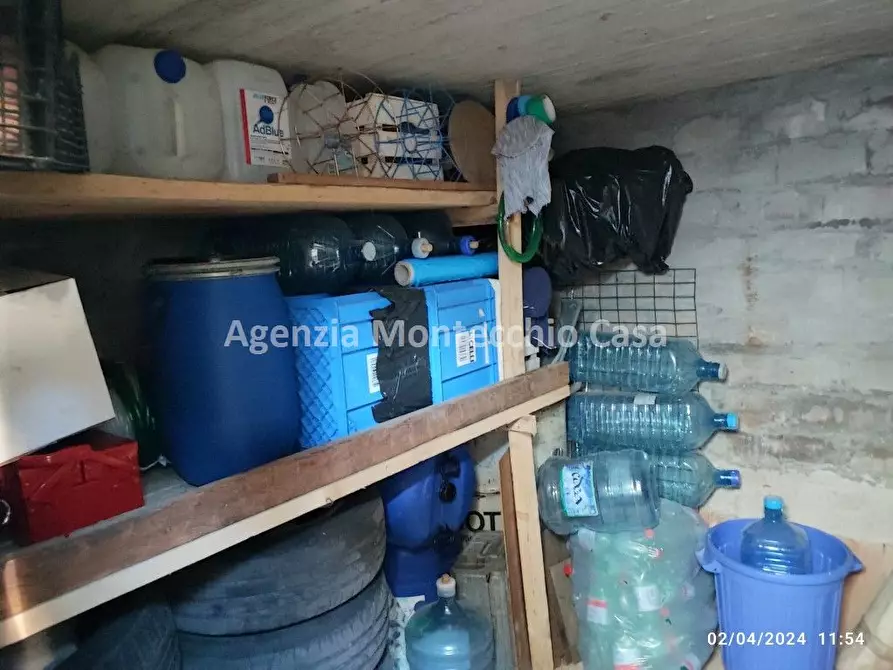 appartamento in vendita a Vallefoglia in zona Montecchio