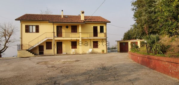 appartamento in vendita a Vallefoglia in zona Sant'Angelo in Lizzola