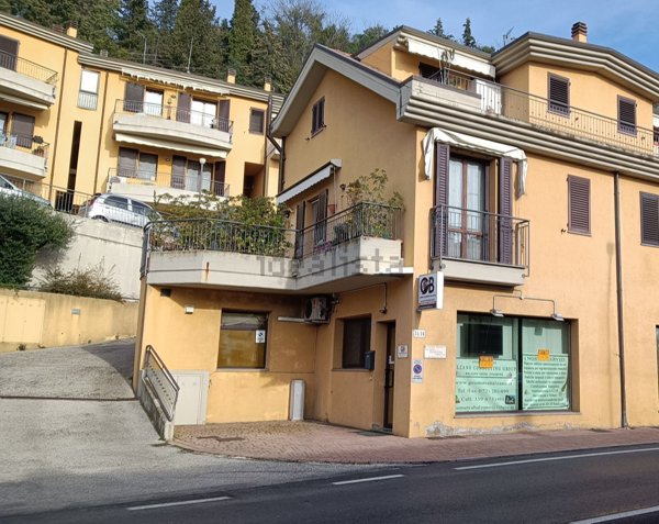 ufficio in vendita a Vallefoglia