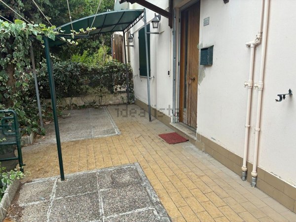 appartamento in vendita a Vallefoglia in zona Cappone