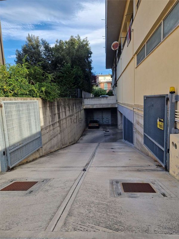 appartamento in vendita a Vallefoglia in zona Montecchio