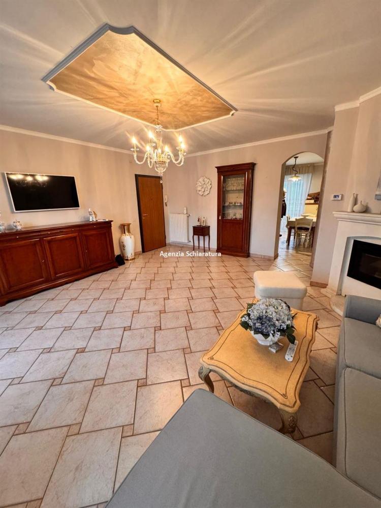 appartamento in vendita a Vallefoglia in zona Montecchio