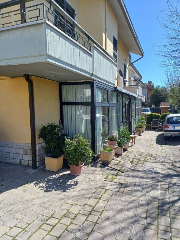 appartamento in vendita a Vallefoglia in zona Montecchio