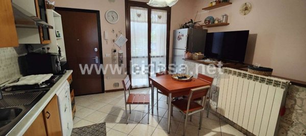 appartamento in vendita a Vallefoglia in zona Montecchio