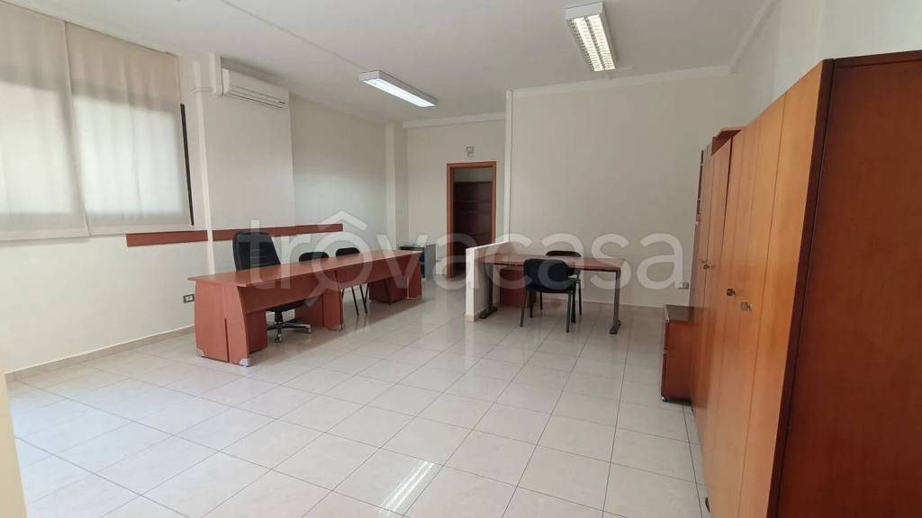 ufficio in vendita a Vallefoglia