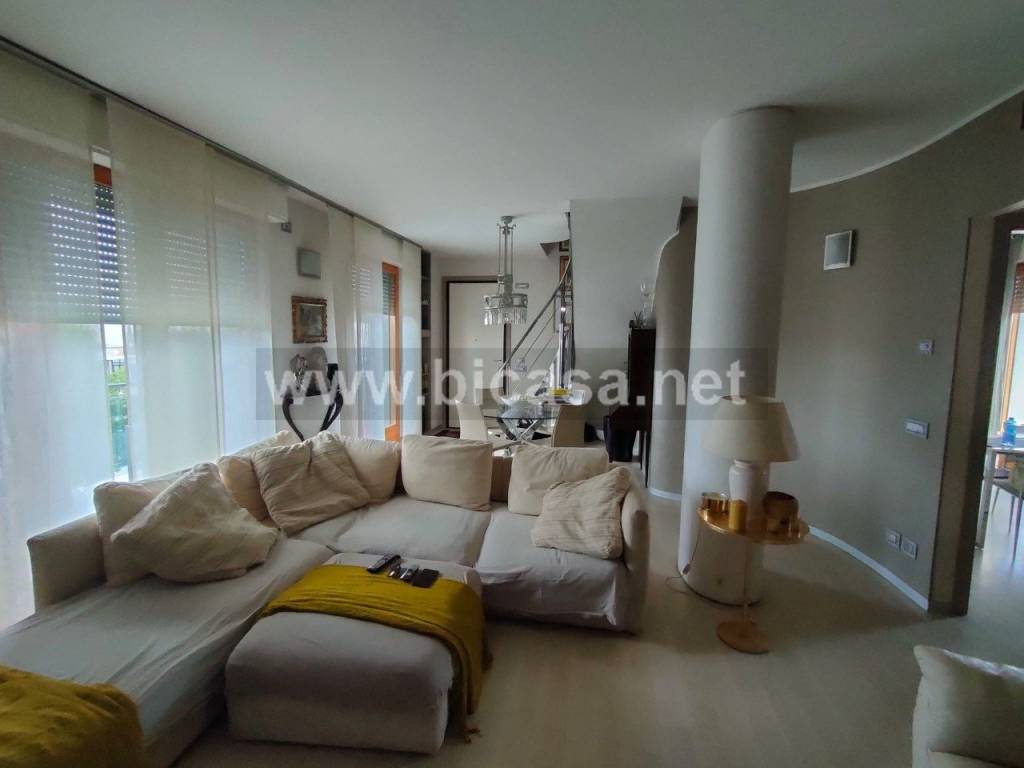 appartamento in vendita a Vallefoglia in zona Montecchio