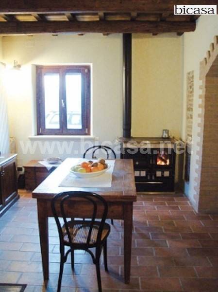 casa indipendente in vendita a Vallefoglia in zona Sant'Angelo in Lizzola