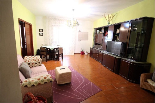 appartamento in vendita a Vallefoglia in zona Montecchio