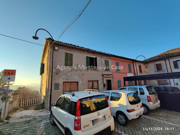 casa indipendente in vendita a Vallefoglia in zona Sant'Angelo in Lizzola