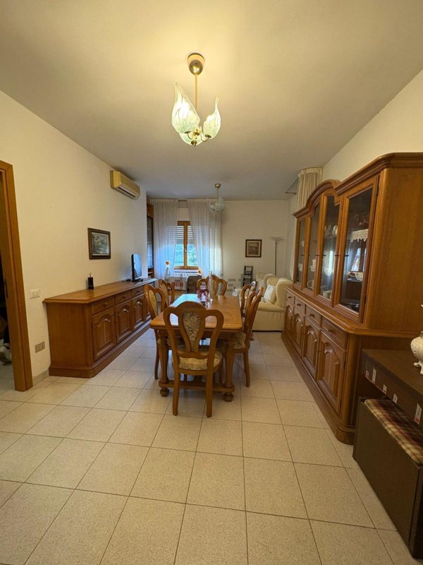 appartamento in vendita a Vallefoglia in zona Montecchio