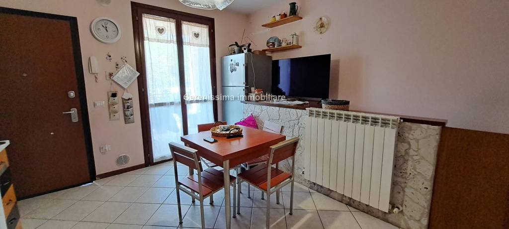 appartamento in vendita a Vallefoglia in zona Montecchio