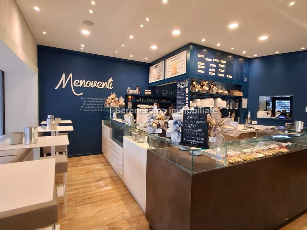 negozio in vendita a Vallefoglia in zona Montecchio