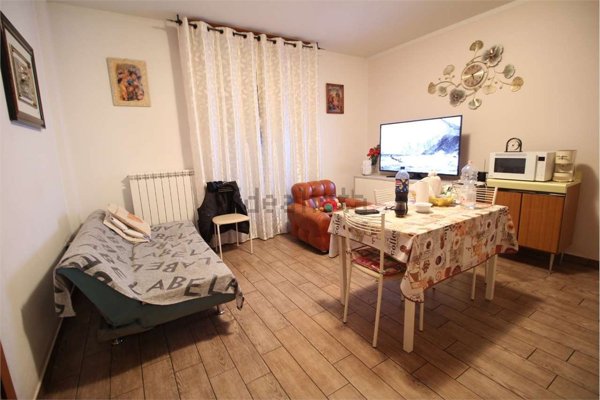 appartamento in vendita a Vallefoglia in zona Montecchio