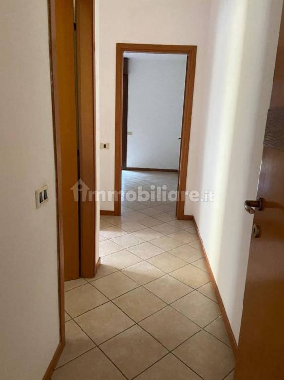 appartamento in vendita a Vallefoglia in zona Montecchio