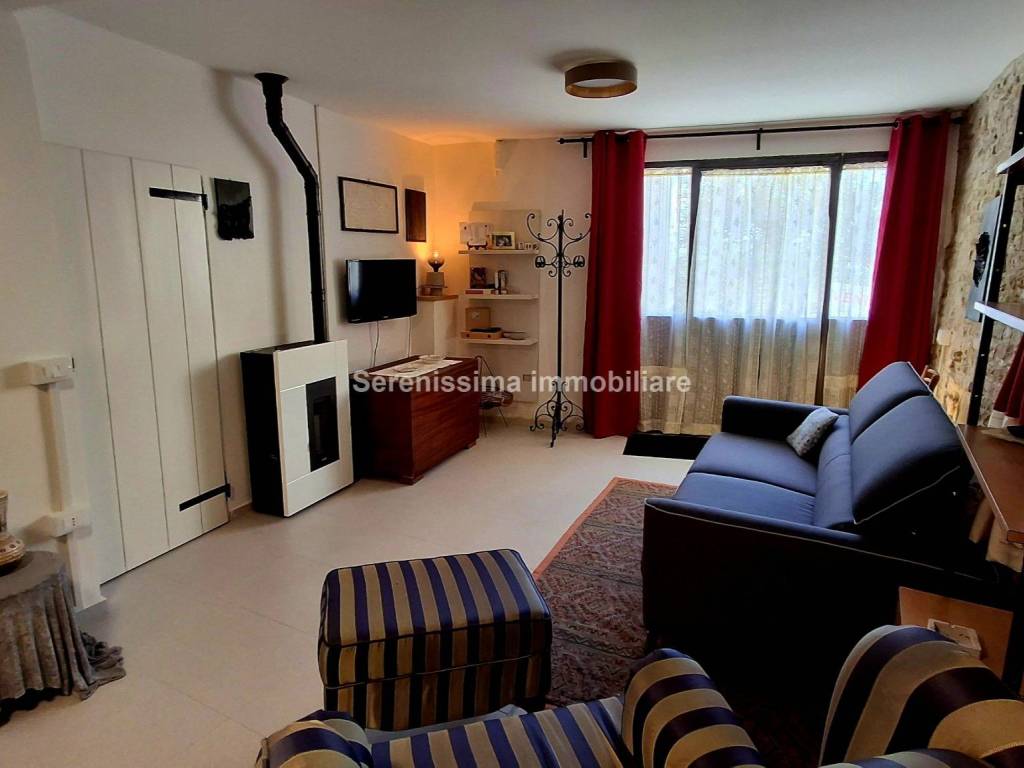 appartamento in vendita a Vallefoglia in zona Montecchio