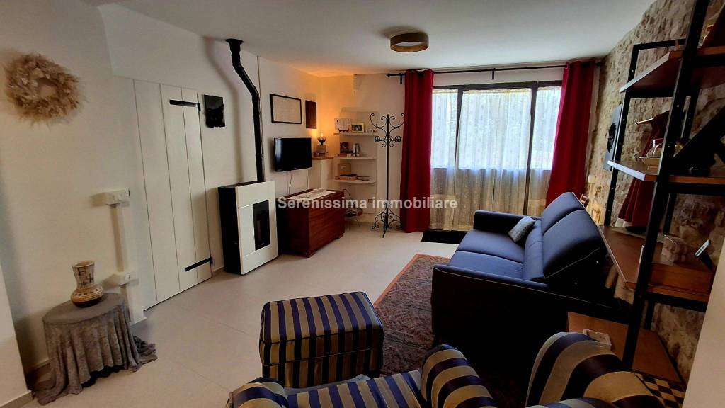 appartamento in vendita a Vallefoglia in zona Montecchio