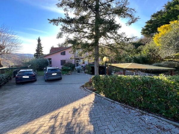 casa indipendente in vendita a Vallefoglia in zona Colbordolo