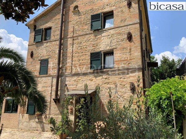 casa indipendente in vendita a Vallefoglia in zona Sant'Angelo in Lizzola