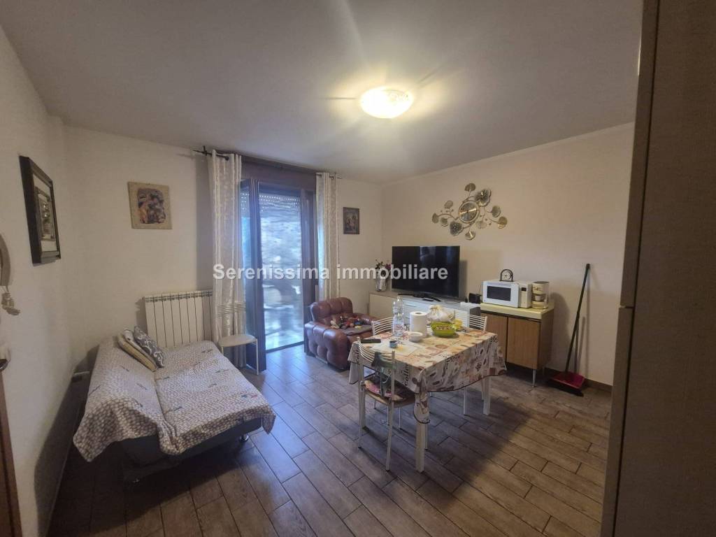 appartamento in vendita a Vallefoglia in zona Montecchio