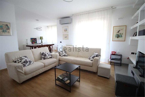 appartamento in vendita a Vallefoglia in zona Montecchio