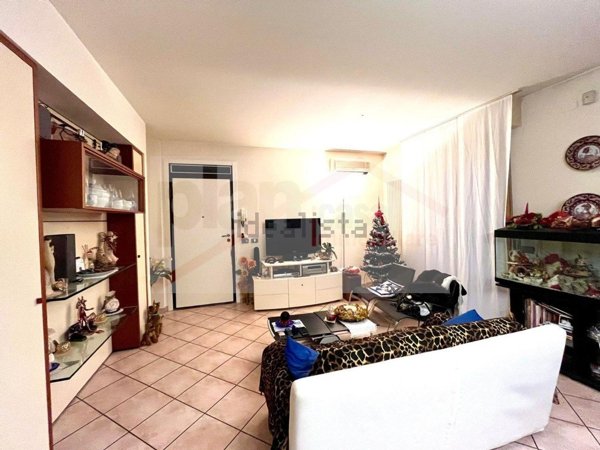 appartamento in vendita a Vallefoglia in zona Montecchio