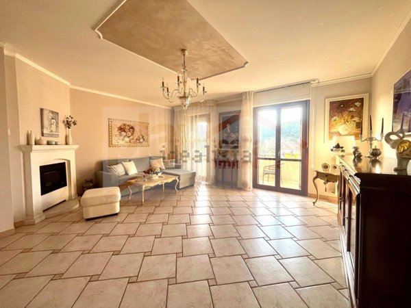 appartamento in vendita a Vallefoglia in zona Montecchio